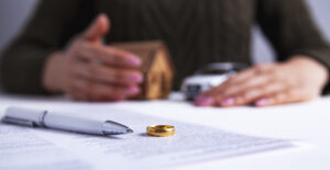 divorce contract ring